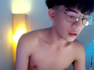 LinaTwins – webcam model profile photo Image 5