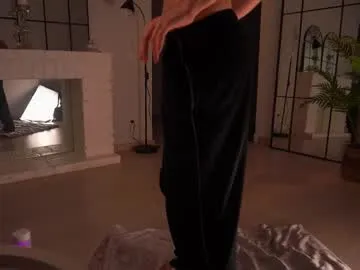 xlunami – webcam model profile photo Image 5