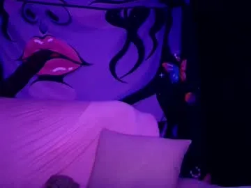 Likachkaa – webcam model profile photo Image 7