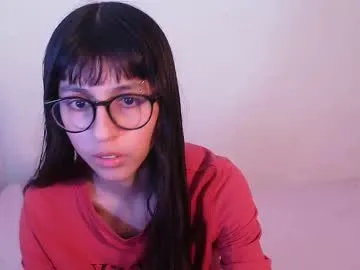 millemimi – webcam model profile photo Image 11