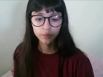 millemimi – webcam model profile photo Image 14