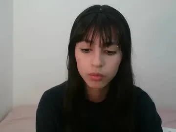 millemimi – webcam model profile photo Image 6