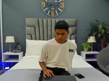 777_stefantransmen – webcam model profile photo Image 2