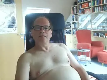 Ellidi – webcam model profile photo Image 14