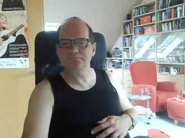 Ellidi – webcam model profile photo Image 5