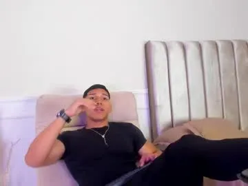 glossybabe_ – webcam model profile photo Image 11