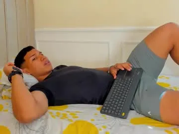 glossybabe_ – webcam model profile photo Image 14