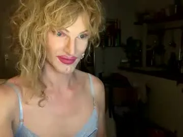 millemimi – webcam model profile photo Image 15