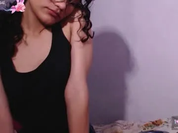 xlunami – webcam model profile photo Image 17