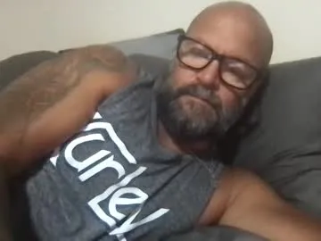 MinniMia – webcam model profile photo Image 4