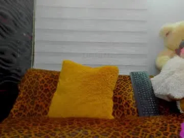 loveuniverse8 – webcam model profile photo Image 12