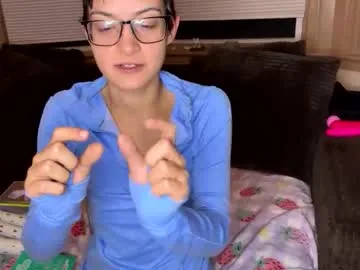 -Kitten-Meow- – webcam model profile photo Image 10