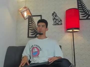 glossybabe_ – webcam model profile photo Image 2