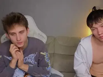 LinaTwins – webcam model profile photo Image 17