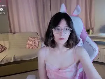 shiny-lily – webcam model profile photo Image 10