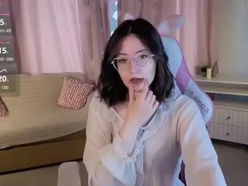 shiny-lily – webcam model profile photo Image 15