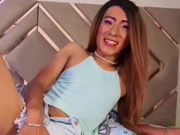 lilbbyliv – webcam model profile photo Image 8