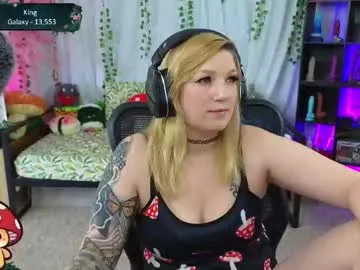 LoveAndSex24 – webcam model profile photo Image 3