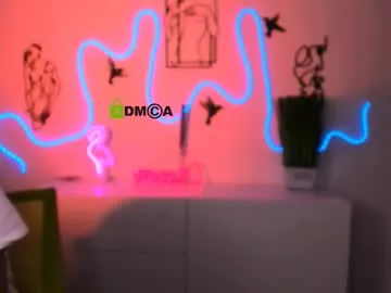 astridvex – webcam model profile photo Image 12