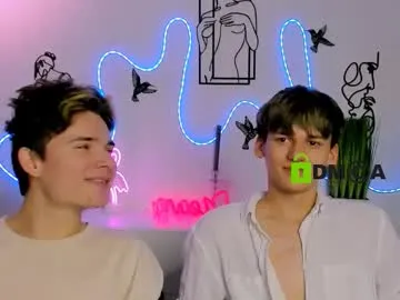 astridvex – webcam model profile photo Image 13