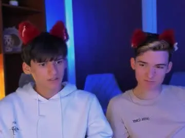 astridvex – webcam model profile photo Image 6