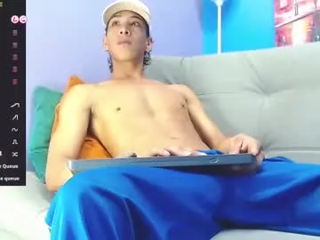 santi_xximo – webcam model profile photo Image 11