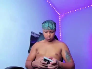 krissone – webcam model profile photo Image 8