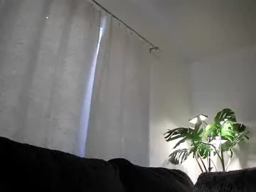 xunybany – webcam model profile photo Image 9