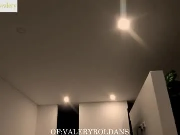 OrgazMia – webcam model profile photo Image 12