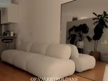 OrgazMia – webcam model profile photo Image 13