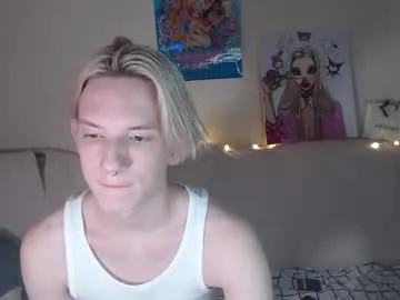 glossybabe_ – webcam model profile photo Image 3