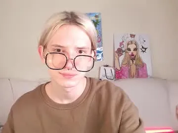 glossybabe_ – webcam model profile photo Image 5