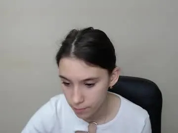 nastybella_1 – webcam model profile photo Image 16