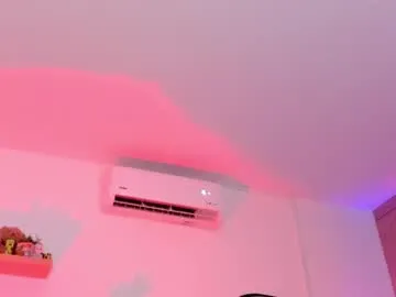 jucieLussie – webcam model profile photo Image 14