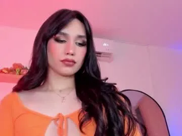 jucieLussie – webcam model profile photo Image 15