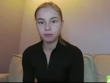 sara_williams01 – webcam model profile photo Image 8