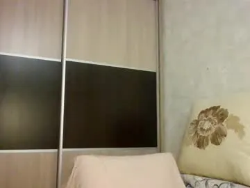 WhoreRobot – webcam model profile photo Image 9