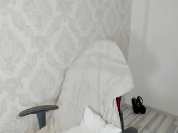 ELENA-XXX – webcam model profile photo Image 15