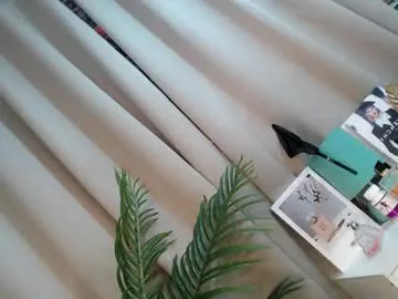 MiaTonyy – webcam model profile photo Image 11