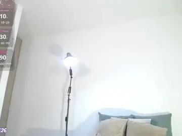 pinkadele – webcam model profile photo Image 12