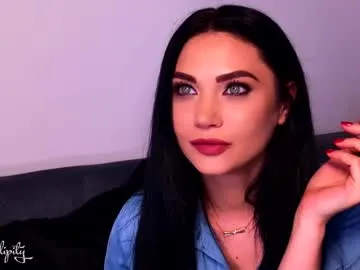 naomi_diamond_ – webcam model profile photo Image 2