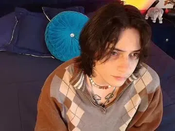 adelinecarter – webcam model profile photo Image 3