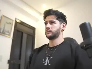 brattymuse – webcam model profile photo Image 12