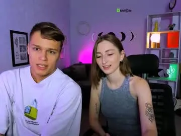 glossybabe_ – webcam model profile photo Image 10