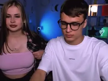 glossybabe_ – webcam model profile photo Image 12