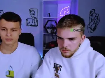 glossybabe_ – webcam model profile photo Image 18