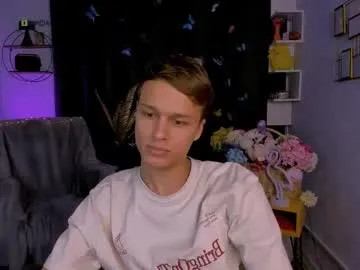 glossybabe_ – webcam model profile photo Image 4