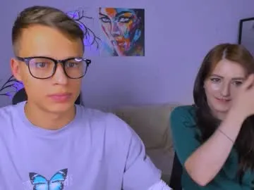 glossybabe_ – webcam model profile photo Image 9