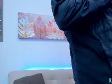 PeachGirl – webcam model profile photo Image 13