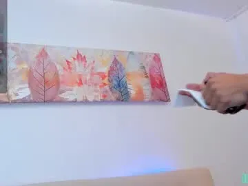 PeachGirl – webcam model profile photo Image 9